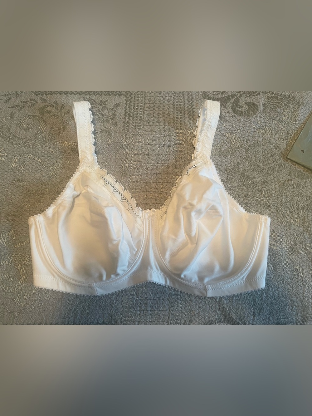 NWOT Miss Mary white bra